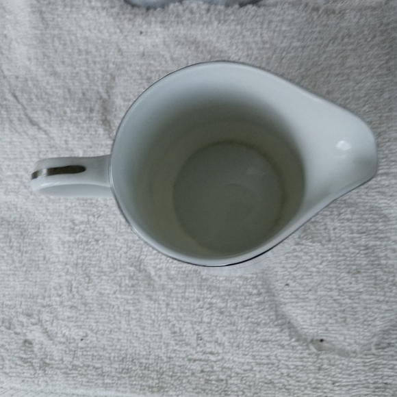 Style House Fine China Corsage Pattern - Picture 6 of 11